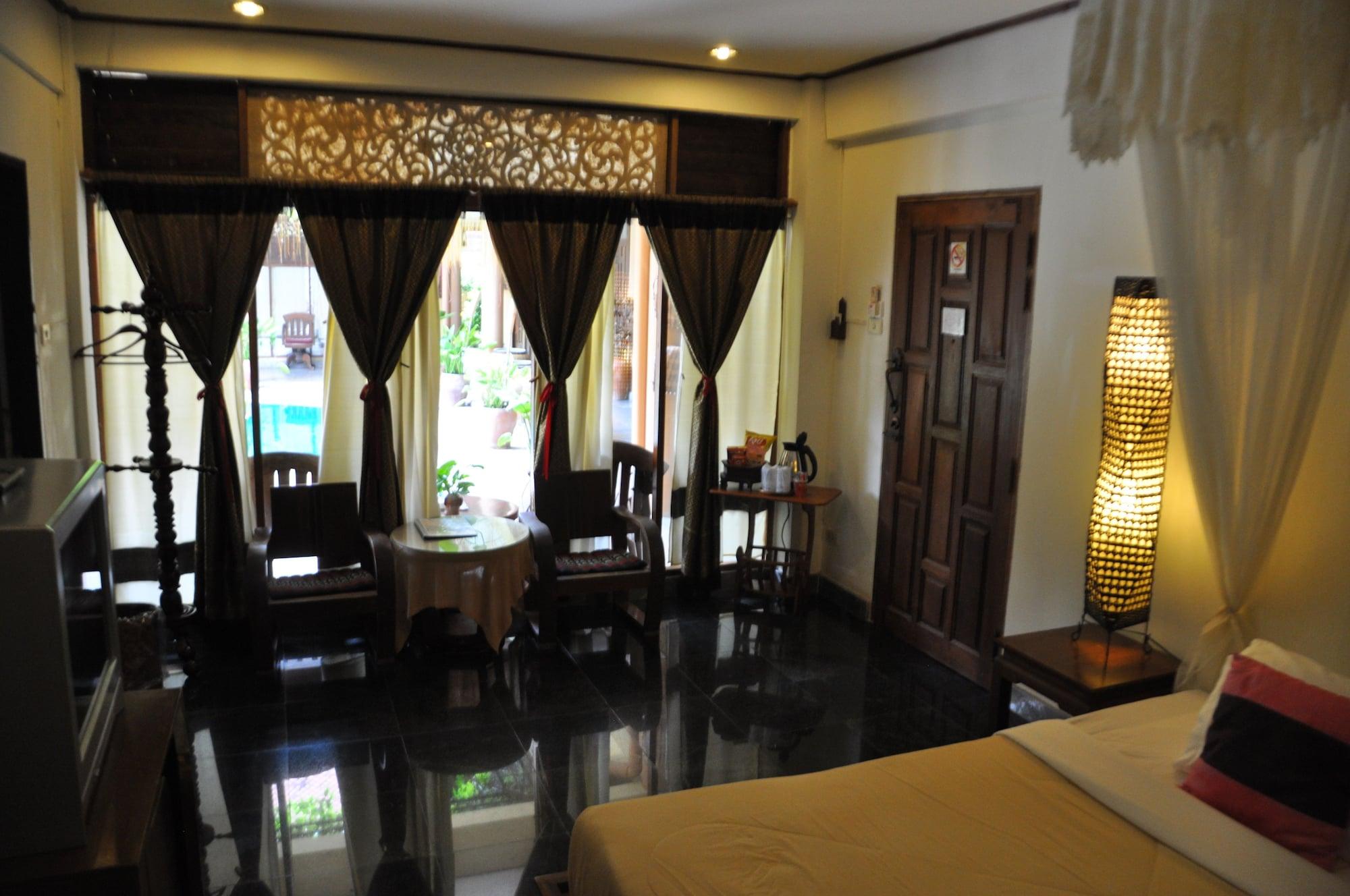 Hotel Ruean Thai