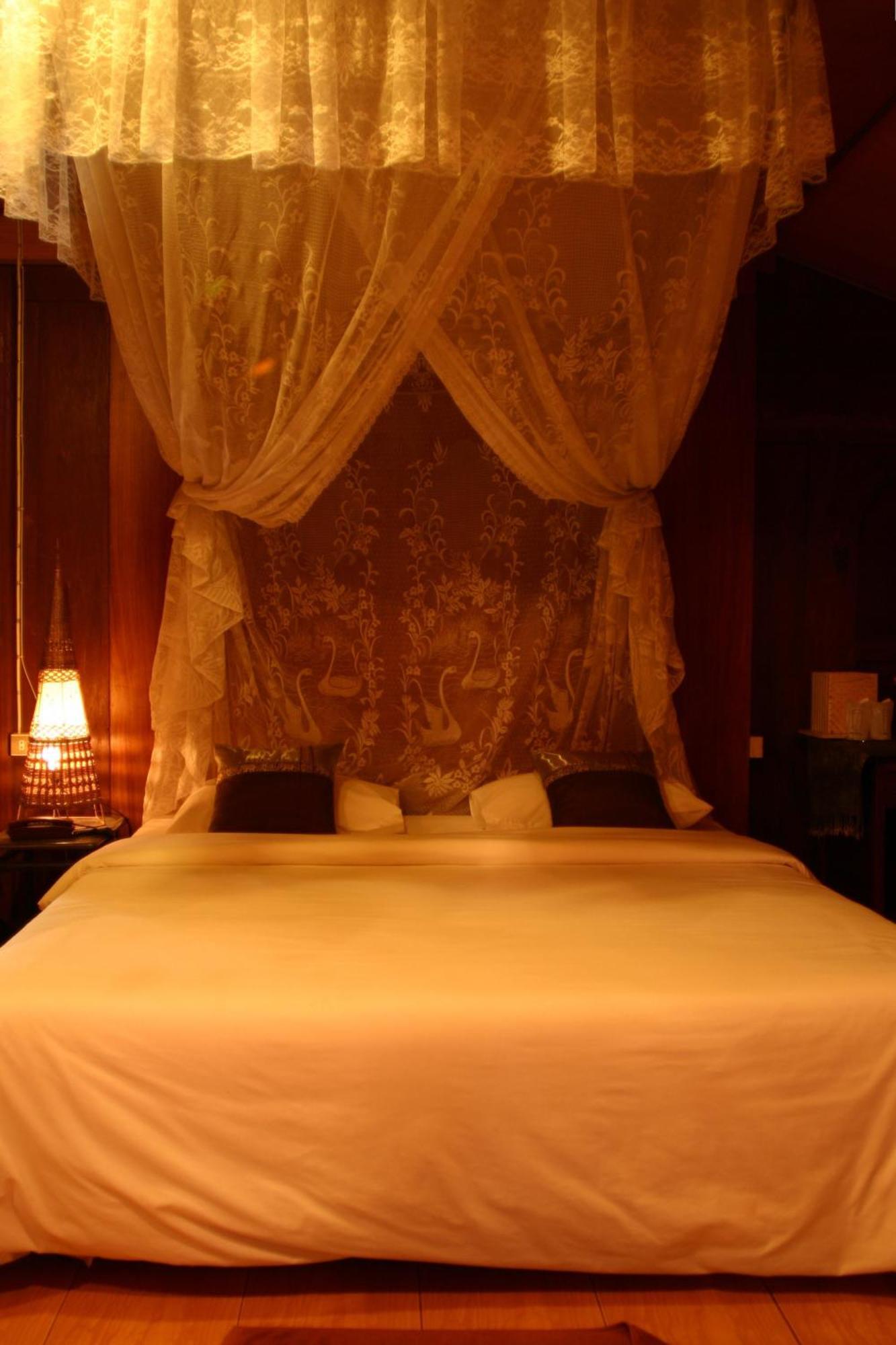 Ruean Thai Hotel 3*